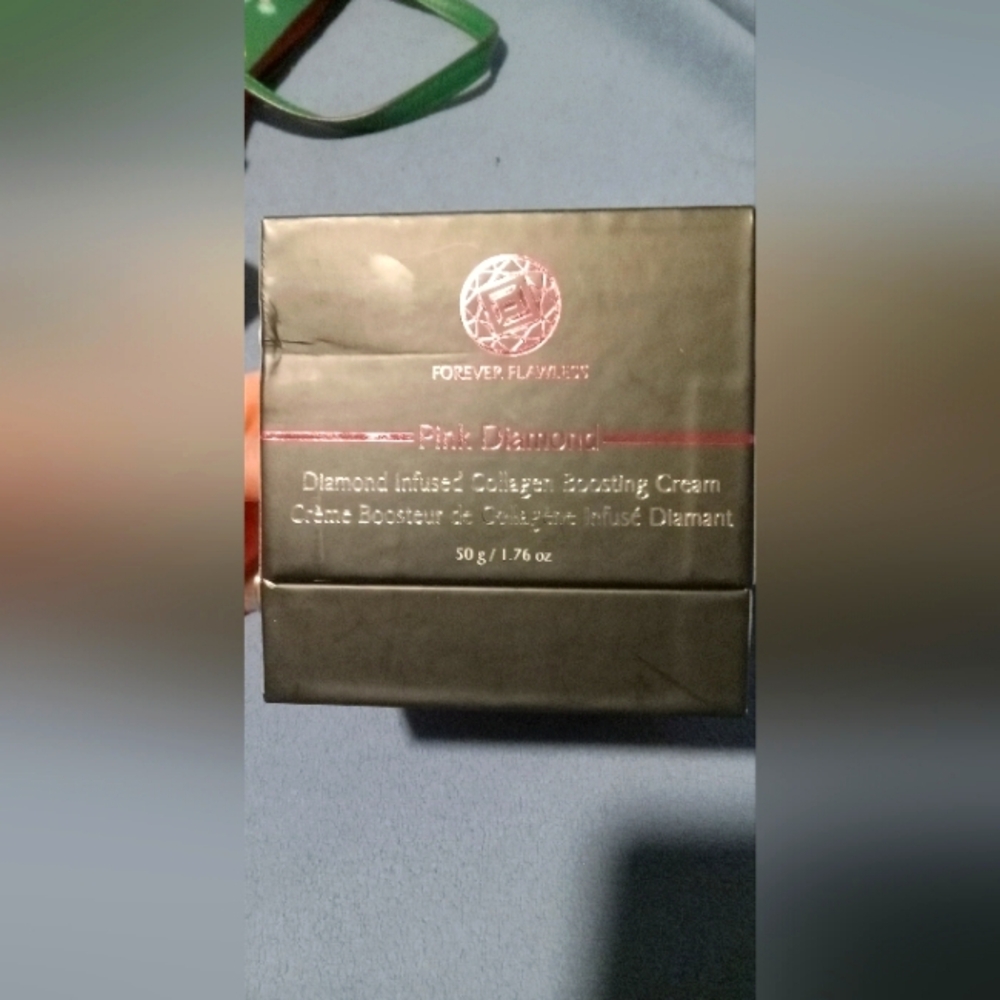 Diamond Infused Collagen Boosting Cream